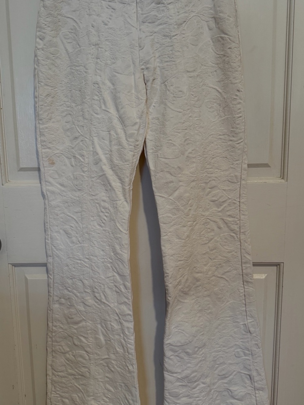 White House Black Market Cream Embossed Jacquard Fabric w/ Raw Flared Hem pants